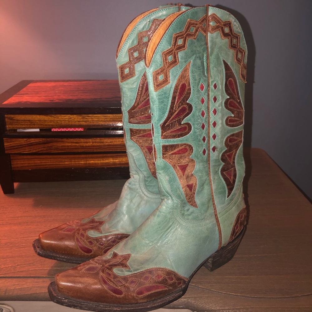 Old Gringo butterfly boots size 6